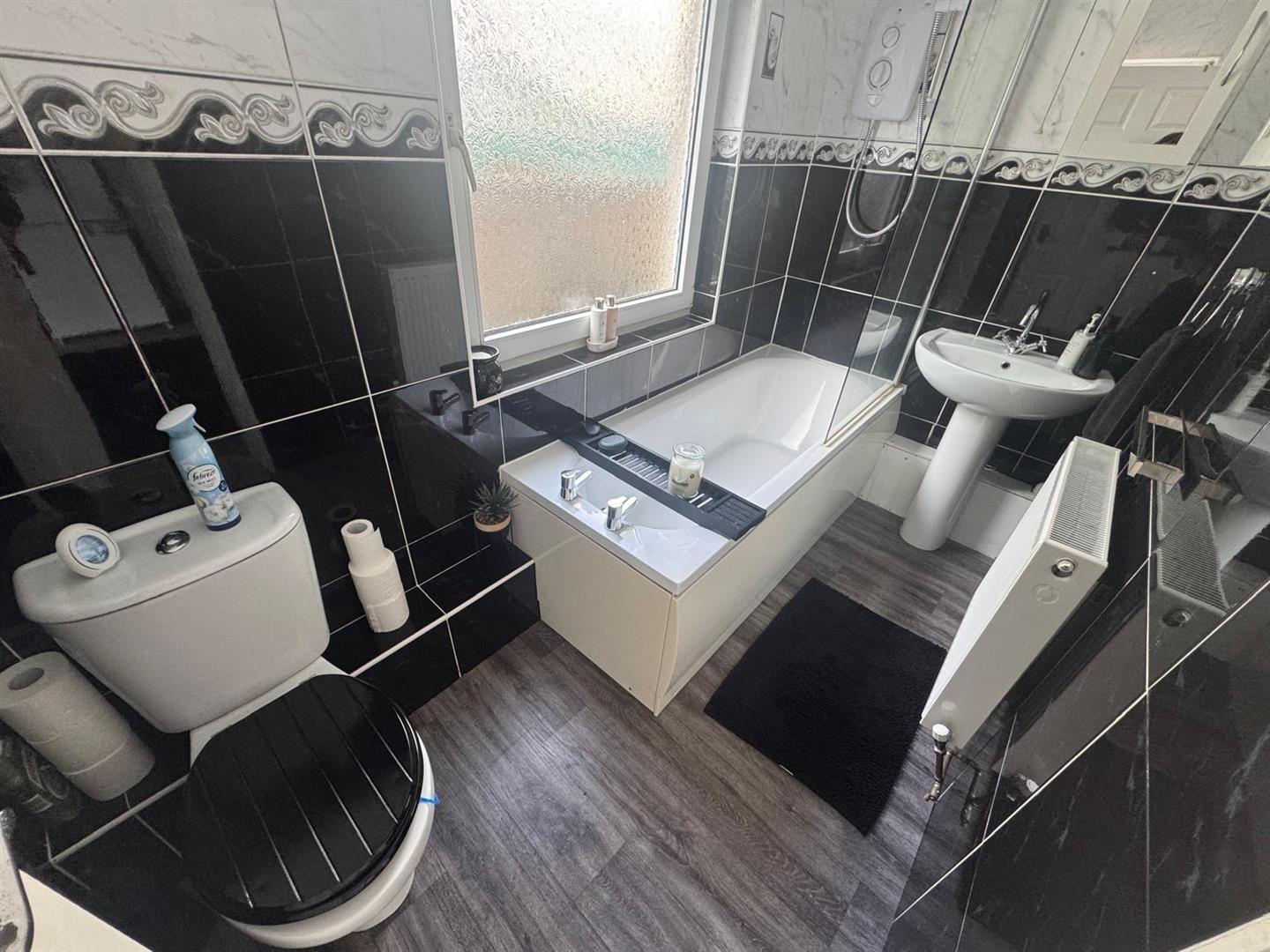 Trallwn Road, Llansamlet, Swansea, SA7 9UU
